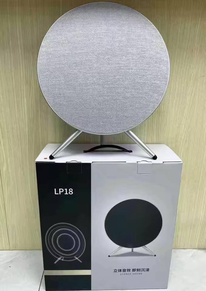 Altavoz Bluetooth inalámbrico LP18 con forma de OVNI