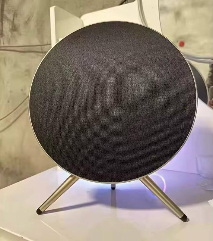 Altavoz Bluetooth inalámbrico LP18 con forma de OVNI